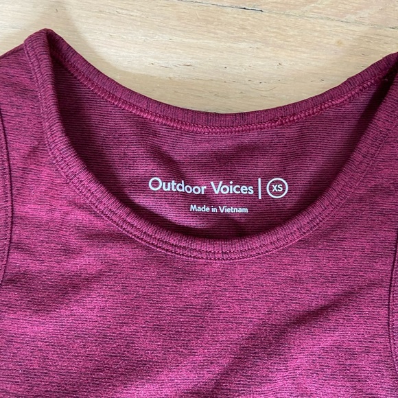 Outdoor Voices XS Burgundy Athena Crop Top - Picture 4 of 4